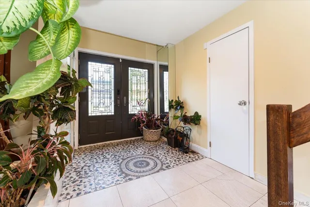 $1,690,000 | 924 Northfield Road, Woodmere, NY 11598