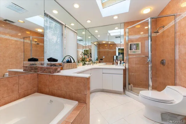 $1,690,000 | 924 Northfield Road, Woodmere, NY 11598