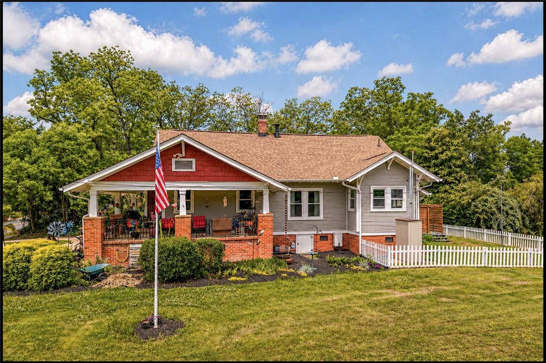 635 Northeast Main Street Easley, SC 29640 - Photo 5 of 36