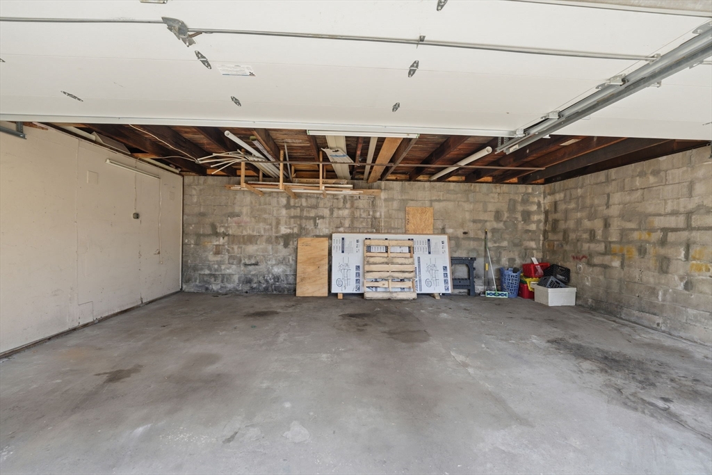 415 Anthony Street Fall River, MA 02721 - Photo 37 of 38