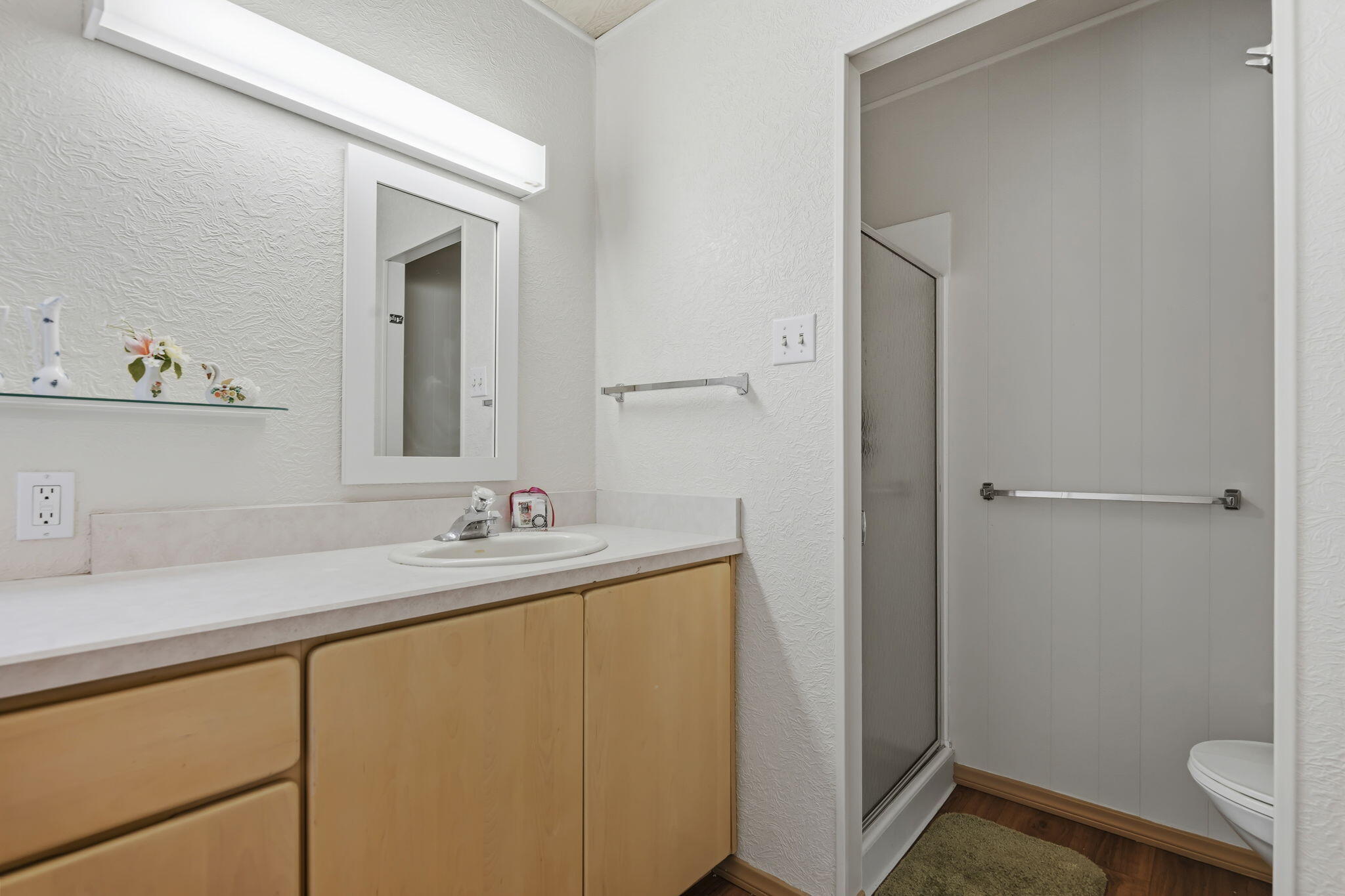333 Old Mill Road, Unit SPC 140 Santa Barbara, CA 93110 - Photo 13 of 21 13-Primary Bathroom