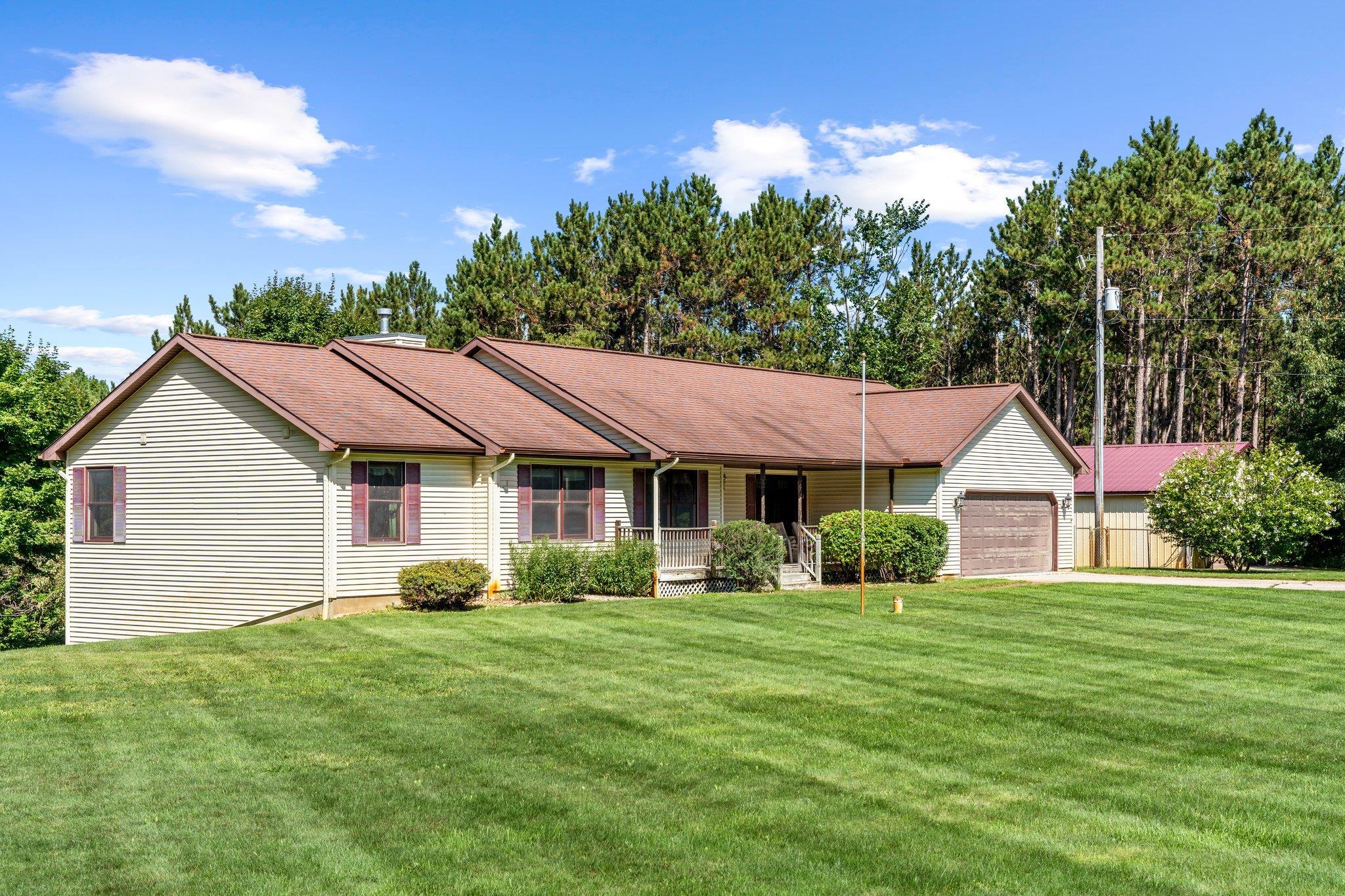 1485 Dracka Road Traverse City, MI 49685 - Photo 4 of 64