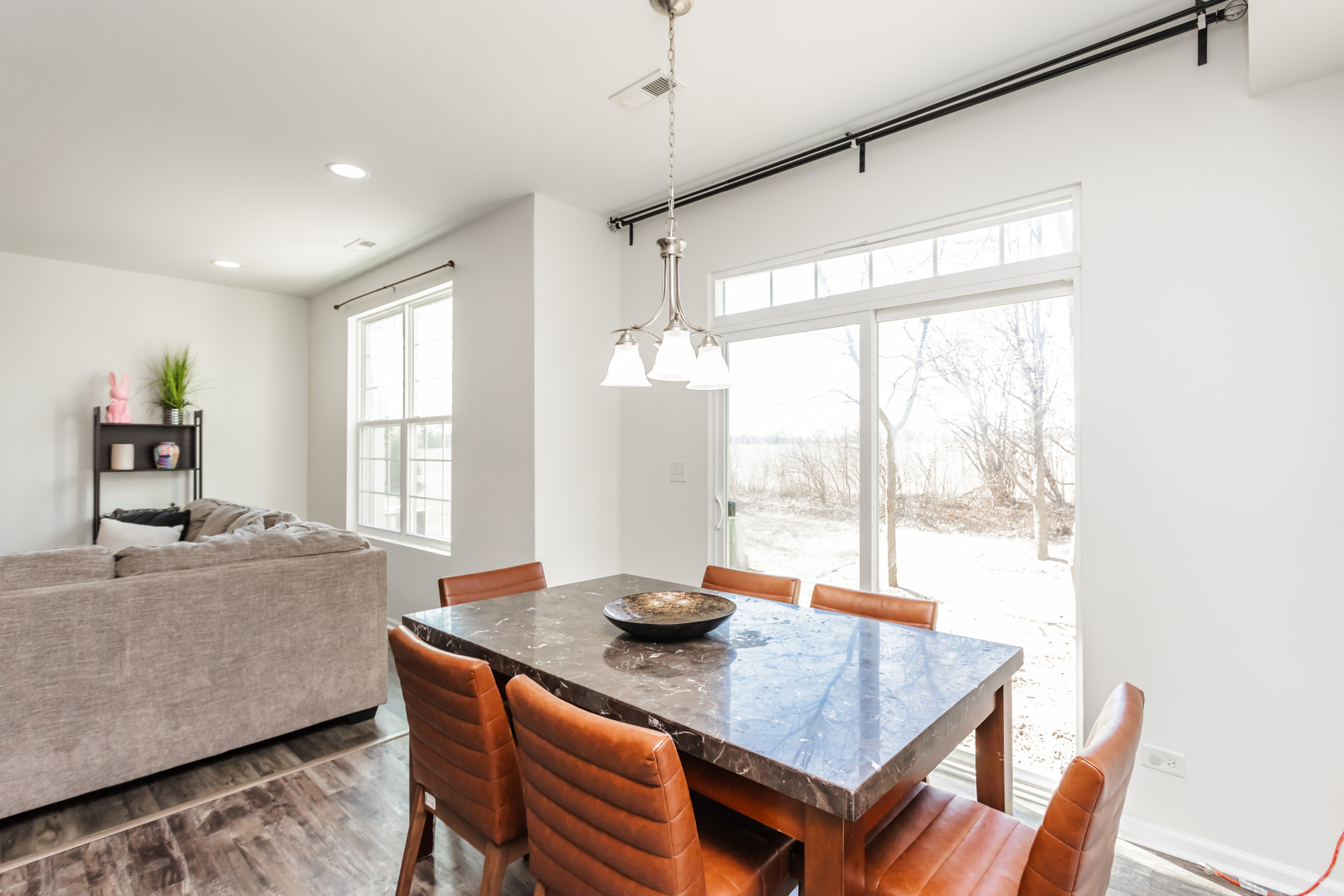 2928 Church Road Aurora, IL 60502 - Photo 9 of 29 a dining room with furniture and window
