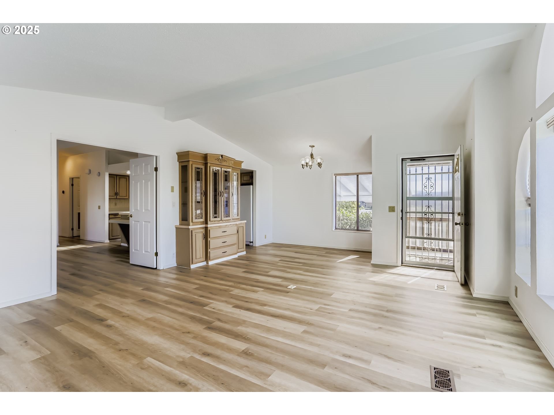 4303 Settlers Loop Forest Grove, OR 97116 - Photo 5 of 38