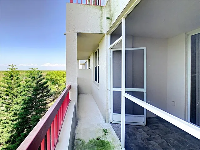 $2,000 | 2333 Feather Sound Drive, Unit A503, Clearwater, FL 33762