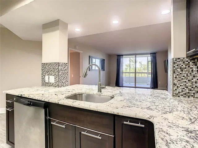 $2,000 | 2333 Feather Sound Drive, Unit A503, Clearwater, FL 33762