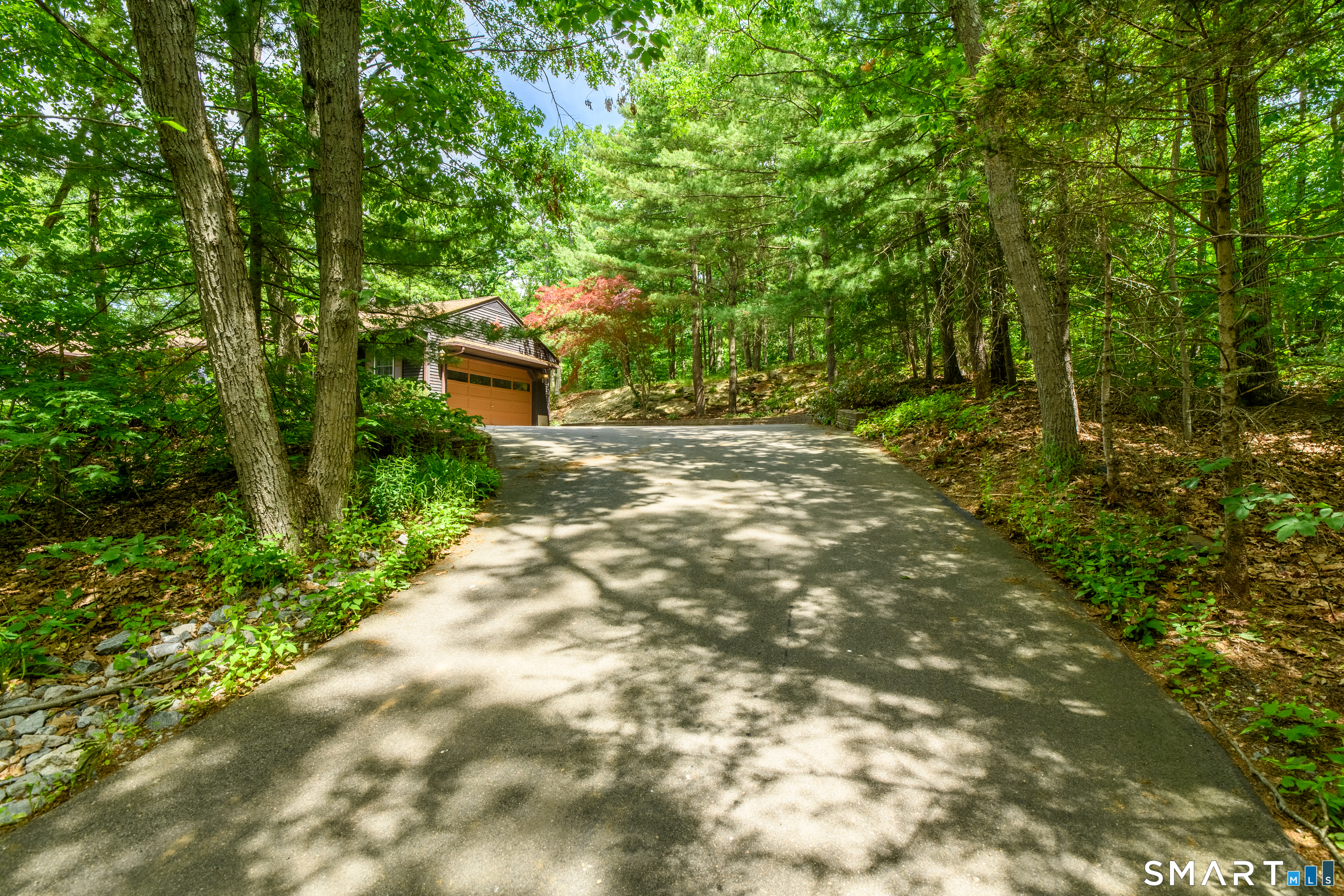 1020 Bartholomew Road Middletown, CT 06457 - Photo 29 of 40