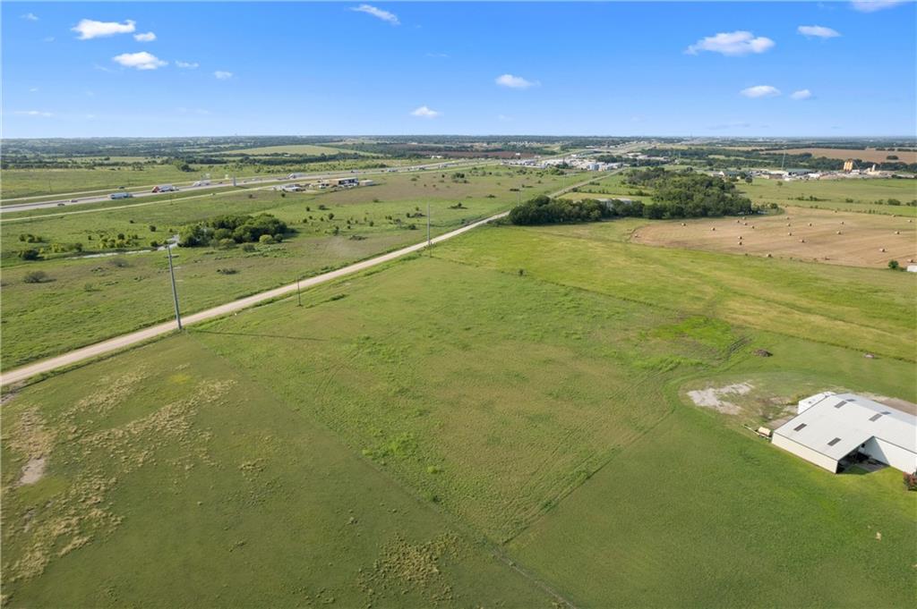 1228 North Old Temple Road Lorena, TX 76655 - Photo 10 of 12 a view of an ocean and beach