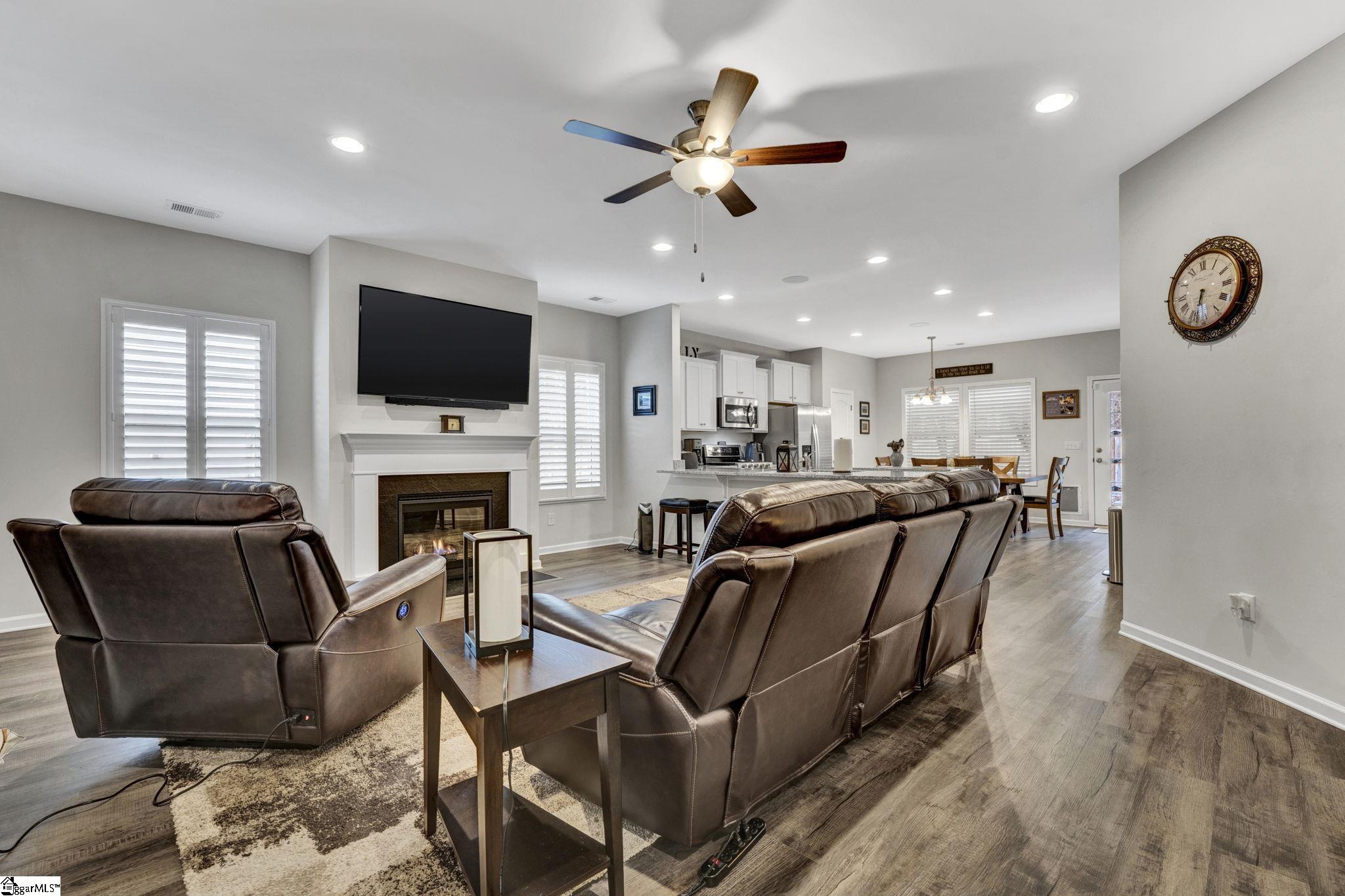 302 Anduin Way Fountain Inn, SC 29644 - Photo 2 of 31
