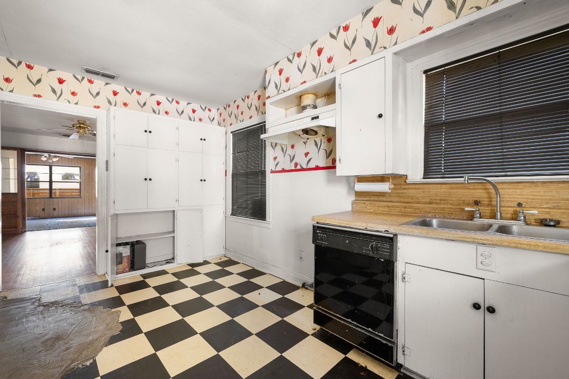 4419 Clawson Road Austin, TX 78704 - Photo 14 of 24 a spacious bathroom with a sink and a mirror
