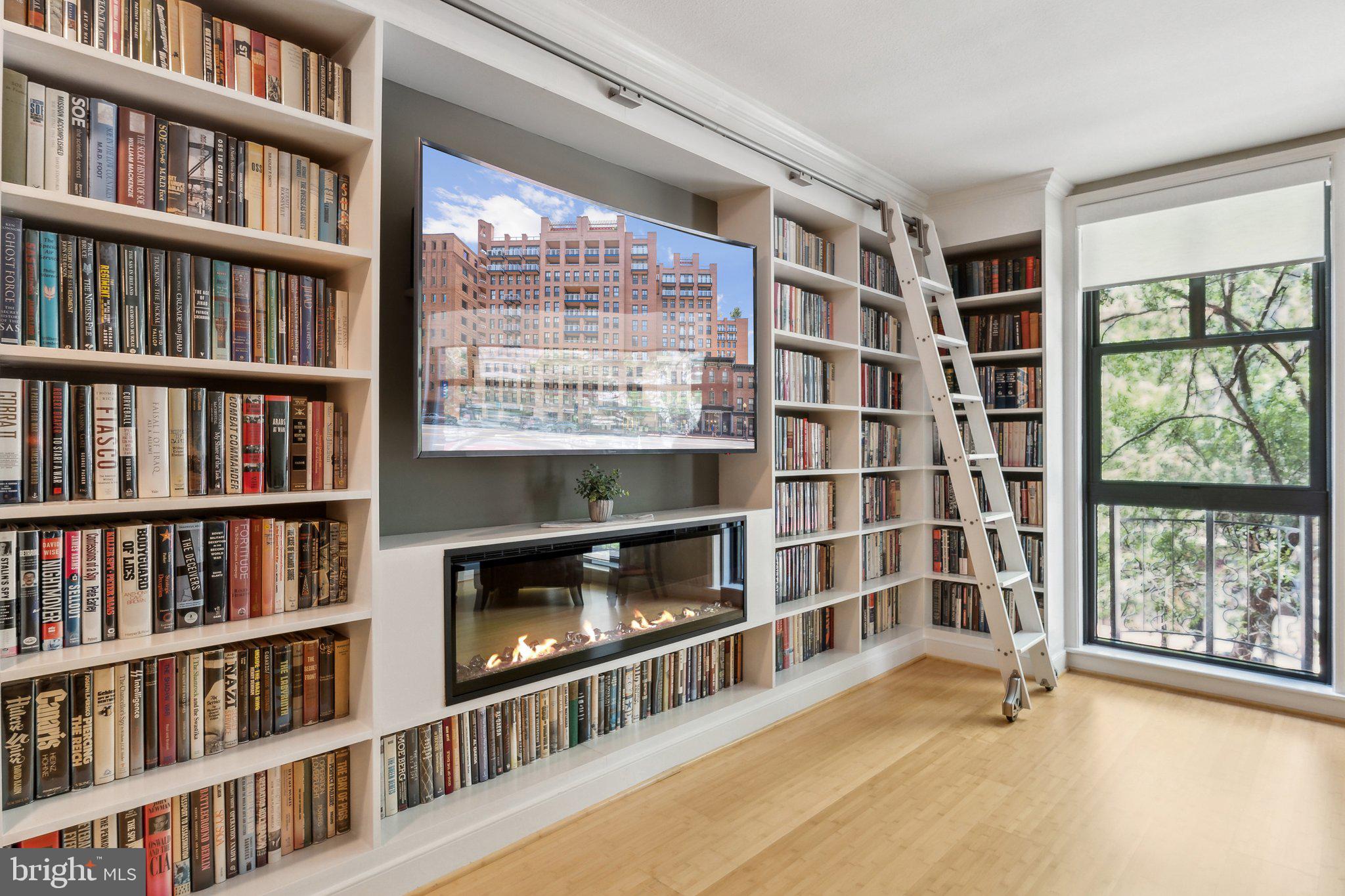 616 E Street Northwest, Unit 213 Washington, DC 20004 - Photo 12 of 80 A quiet Oasis amid the Central city location