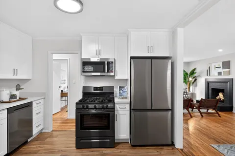 $1,099,888 | 1559 Linda Mar Boulevard, Pacifica, CA 94044