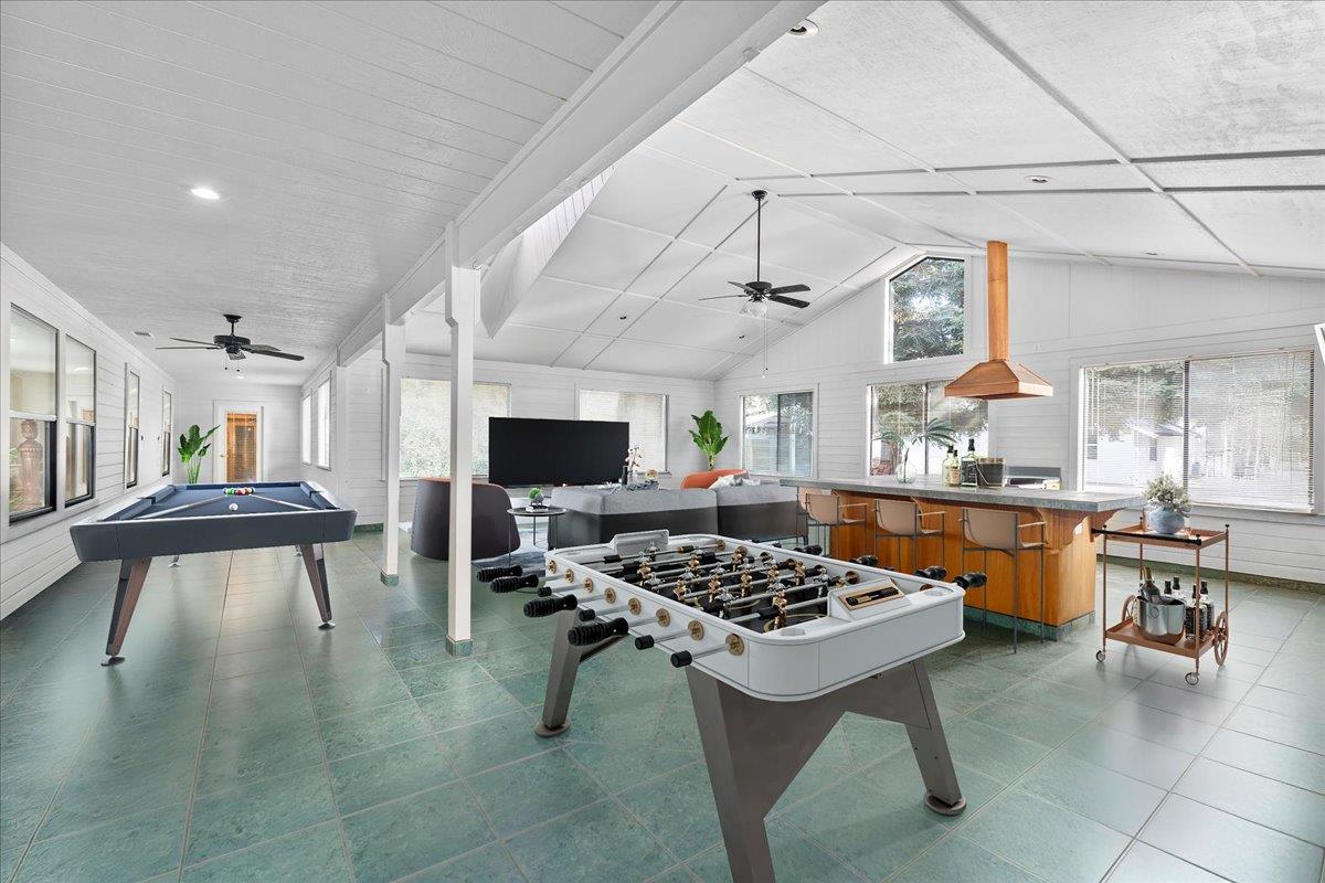 4616 Freelove Road Oakdale, CA 95361 - Photo 34 of 86 a kitchen with a table and chairs in it