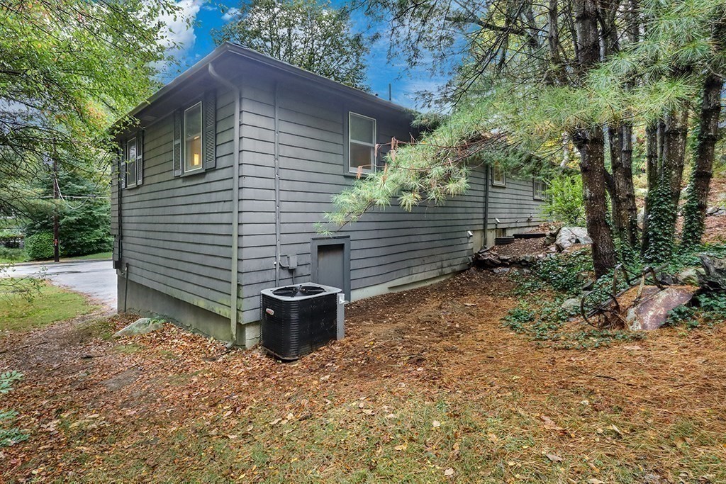 10 Hillcrest Road Medfield, MA 02052 - Photo 26 of 29 Gallery Image 26
