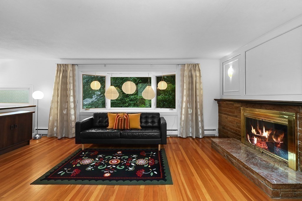 10 Hillcrest Road Medfield, MA 02052 - Photo 5 of 29 Gallery Image 5