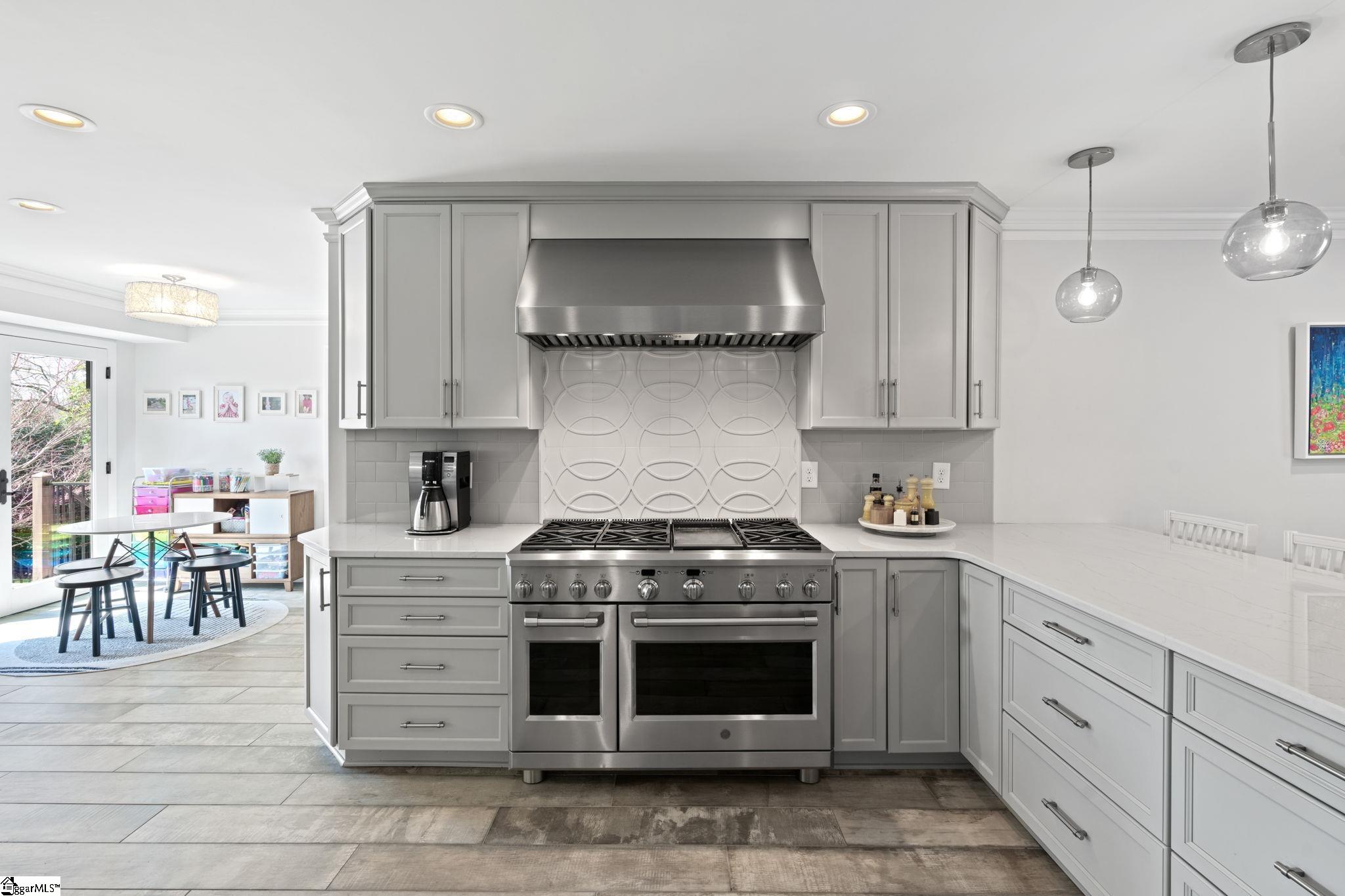 192 Chapman Road Greenville, SC 29605 - Photo 8 of 36 Gallery Image 8