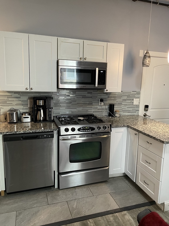 6 Windsor Street, Unit 1 Worcester, MA 01605 - Photo 1 of 12