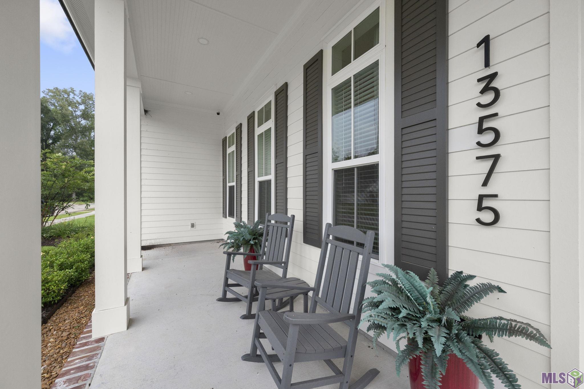 13575 Sawmill Drive Baton Rouge, LA 70818 - Photo 3 of 37