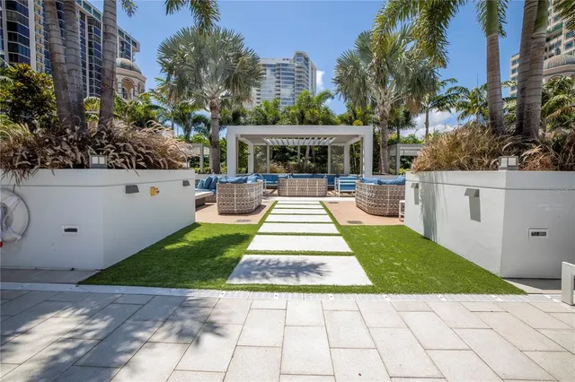 $1,800,000 | 100 1st Avenue North, Unit 1804, St. Petersburg, FL 33701