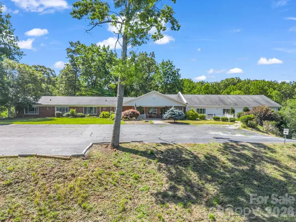 $1,300,000 | 354 Woodland Drive, Columbus, NC 28722