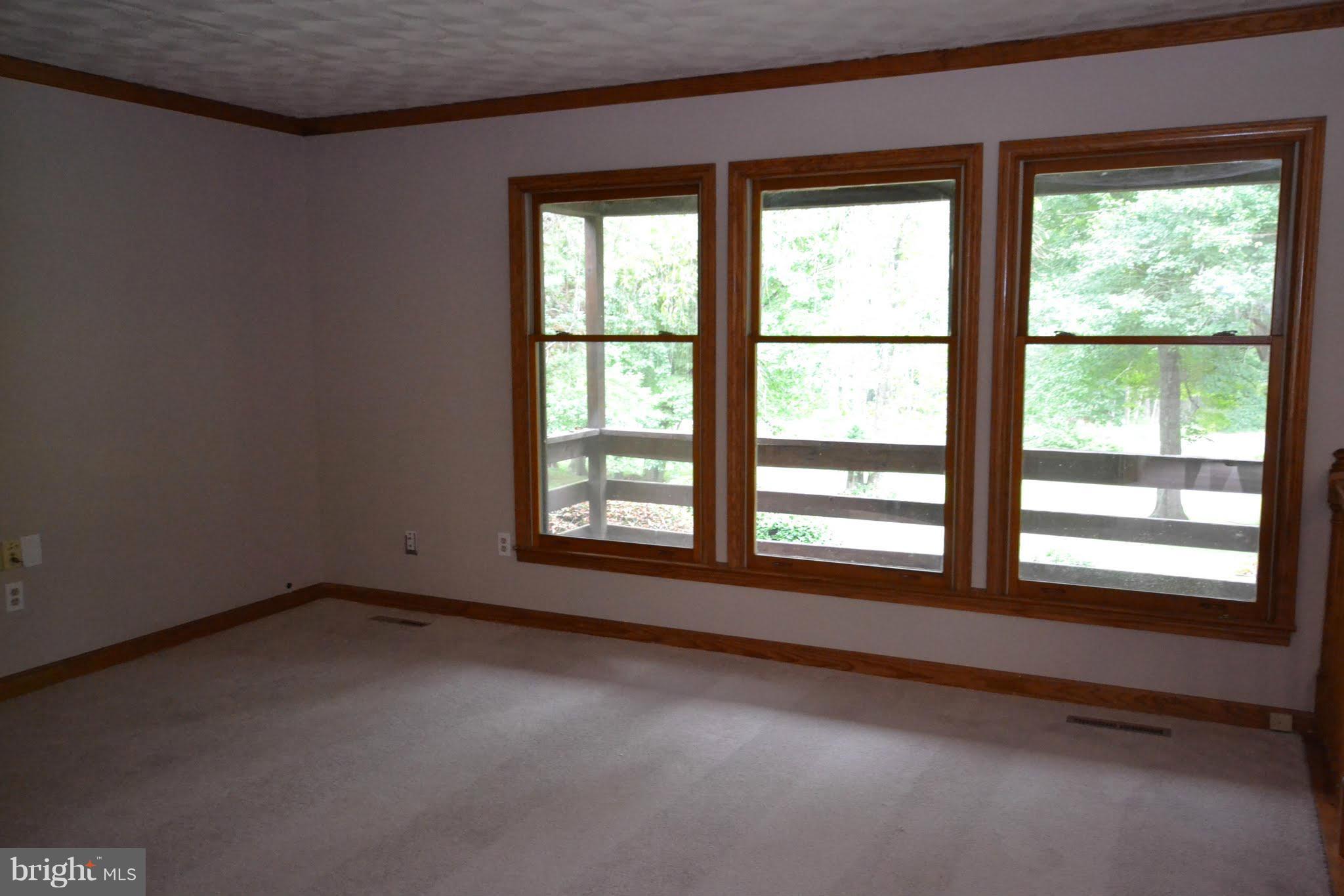 15339 Waterloo Road Amissville, VA 20106 - Photo 8 of 21 Living Room