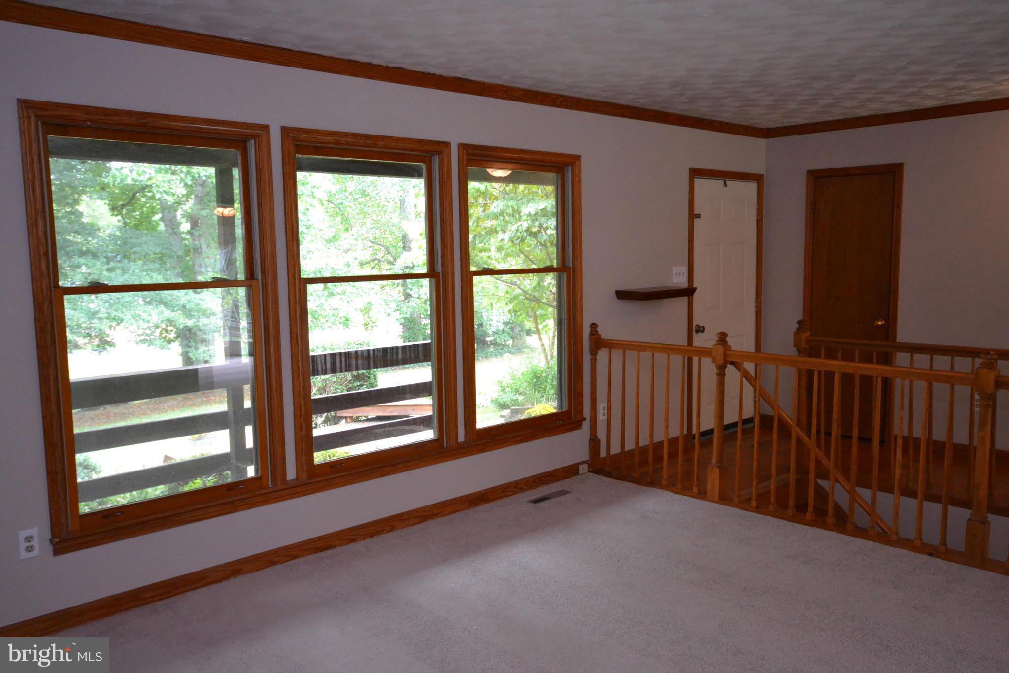 15339 Waterloo Road Amissville, VA 20106 - Photo 9 of 21 Living Room