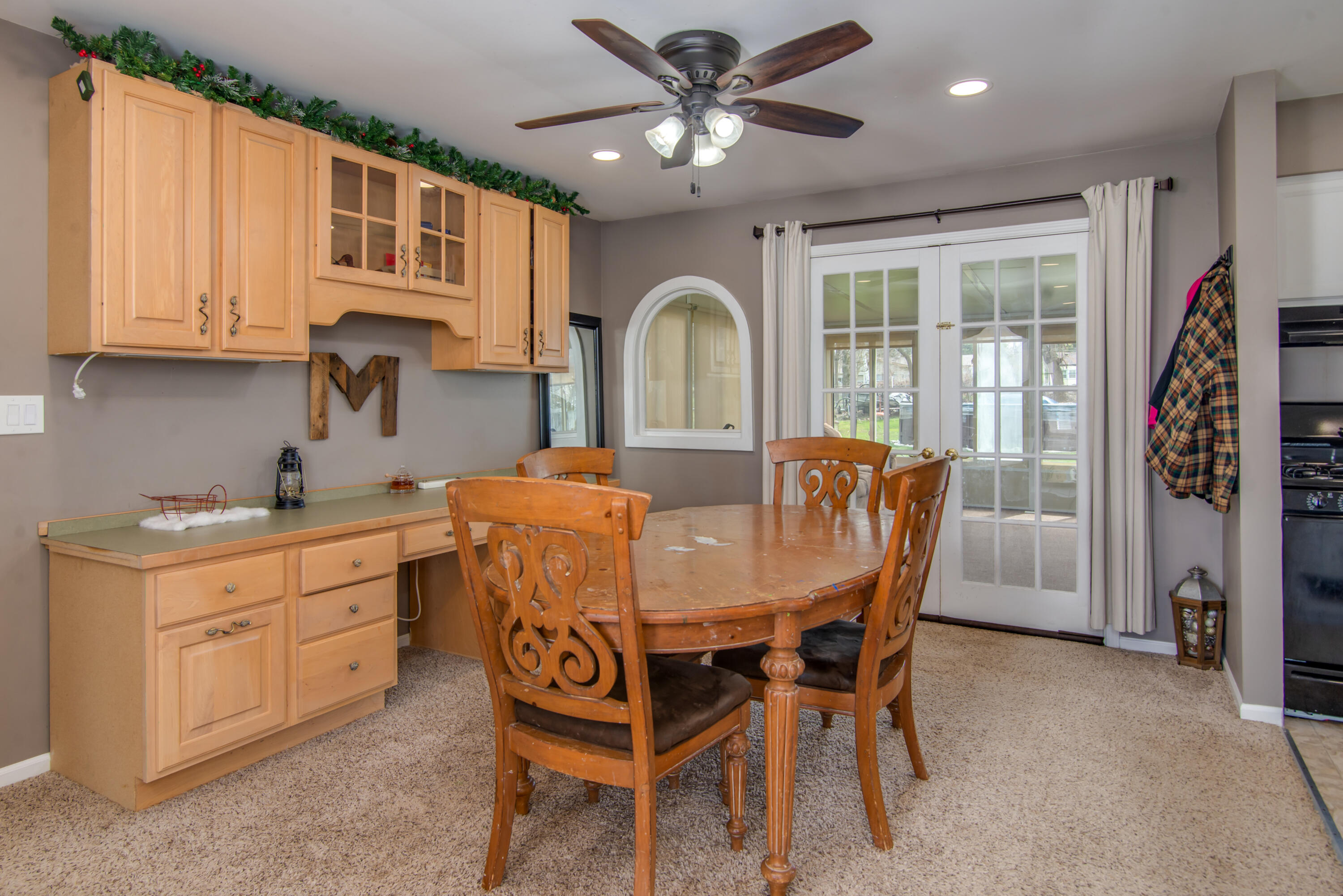 2381 West Thompson Road Fenton, MI 48430 - Photo 5 of 33 DSC_8735enf