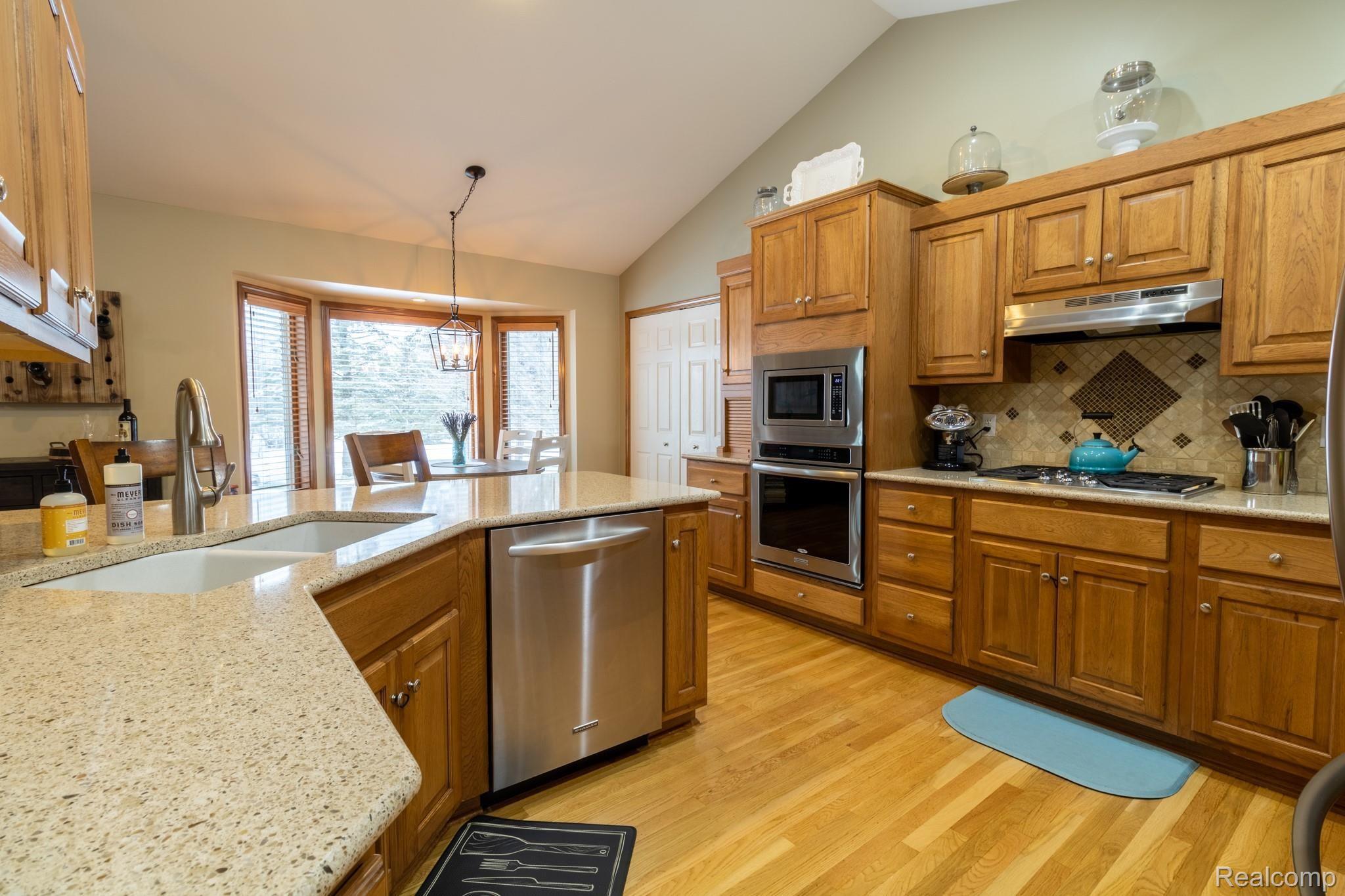 1117 East Cook Road Grand Blanc, MI 48439 - Photo 14 of 41 IMG_4498-HDR.jpg
