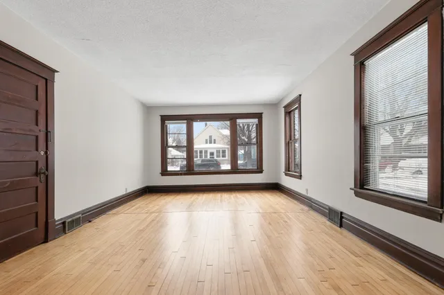 $559,000 | 1222 6th Street Northeast, Minneapolis, MN 55413