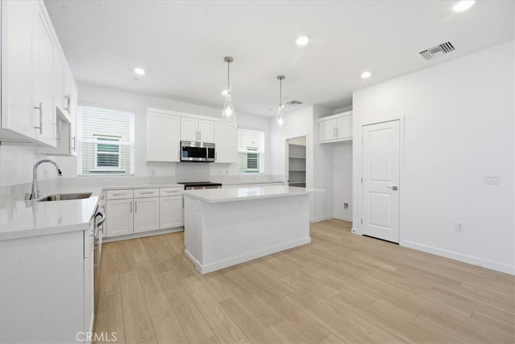 9335 Via Azul Pico Rivera, CA 90660 - Photo 13 of 55