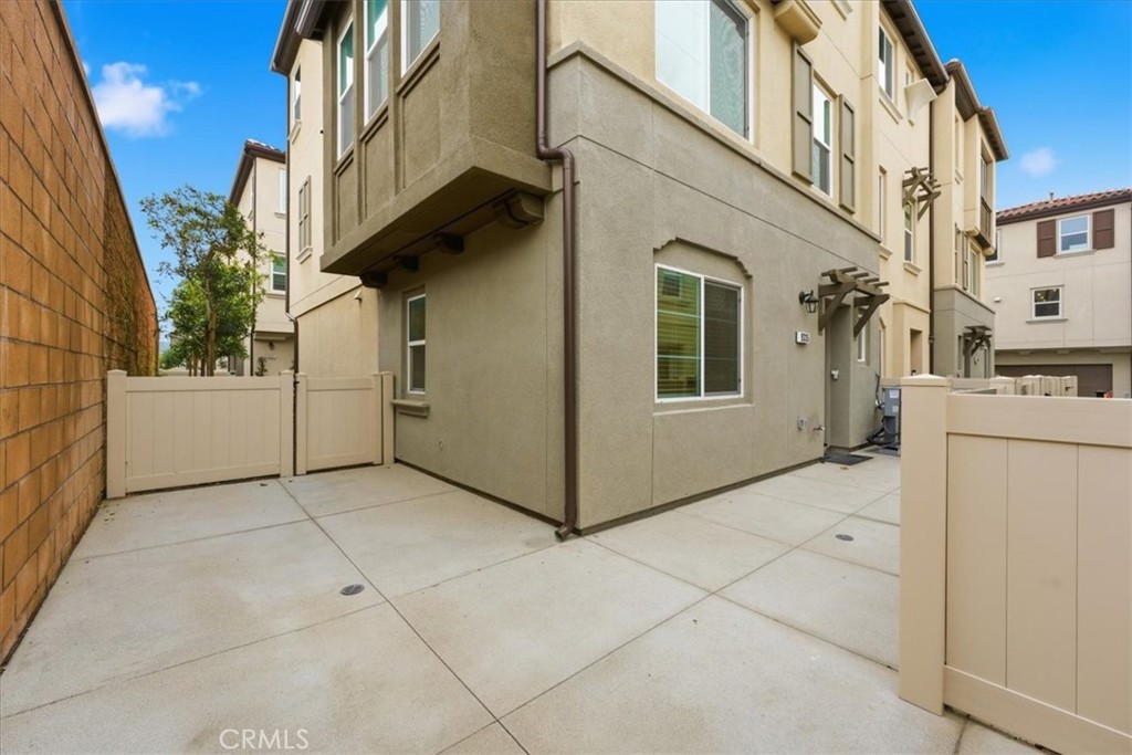 9335 Via Azul Pico Rivera, CA 90660 - Photo 2 of 55 a view of a utility room with brick walls