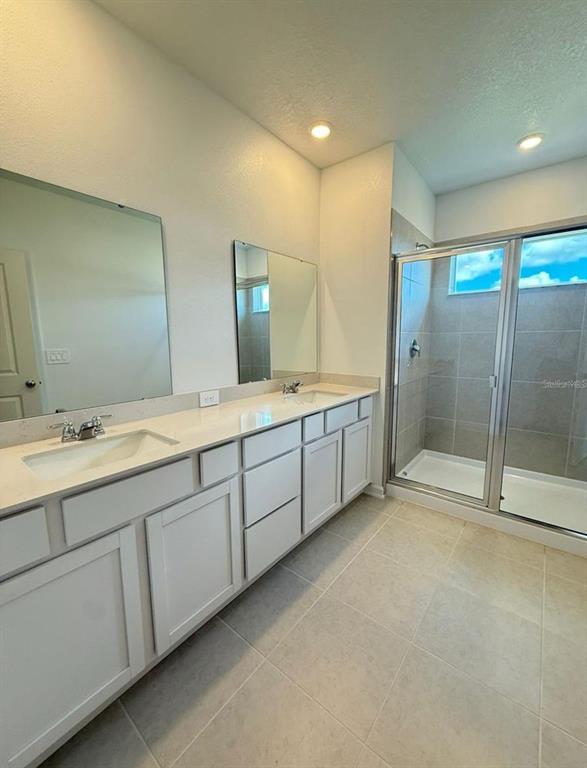 2633 Skyline Loop Kissimmee, FL 34758 - Photo 9 of 16