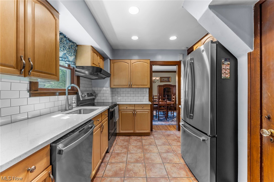 2627 Eaton Road University Heights, OH 44118 - Photo 10 of 34 Gallery Image 10
