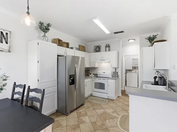 $329,900 | 8620 Chelan Way, Fort Worth, TX 76244