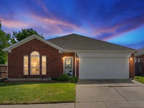 $329,900 | 8620 Chelan Way, Fort Worth, TX 76244