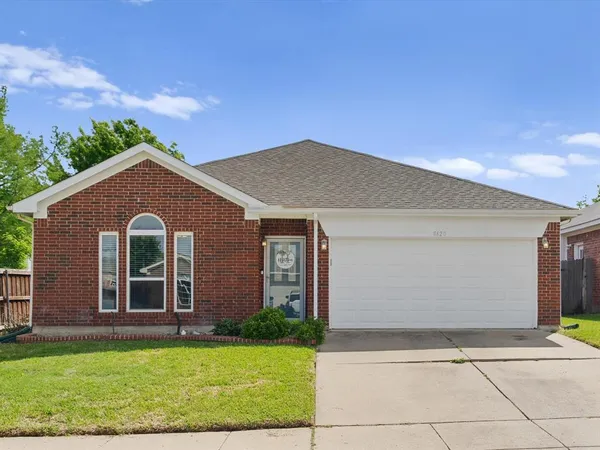 $329,900 | 8620 Chelan Way, Fort Worth, TX 76244