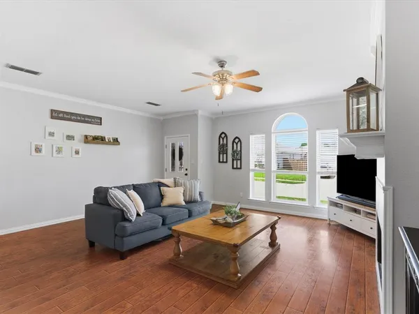 $329,900 | 8620 Chelan Way, Fort Worth, TX 76244