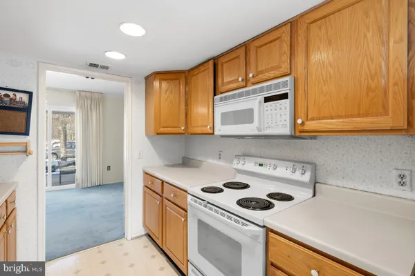 $199,000 | 15000 Eardley Court, Unit 282A, Silver Spring, MD 20906