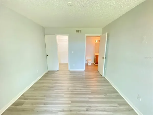 $1,200 | 5701 Gatlin Avenue, Unit 116, Orlando, FL 32822