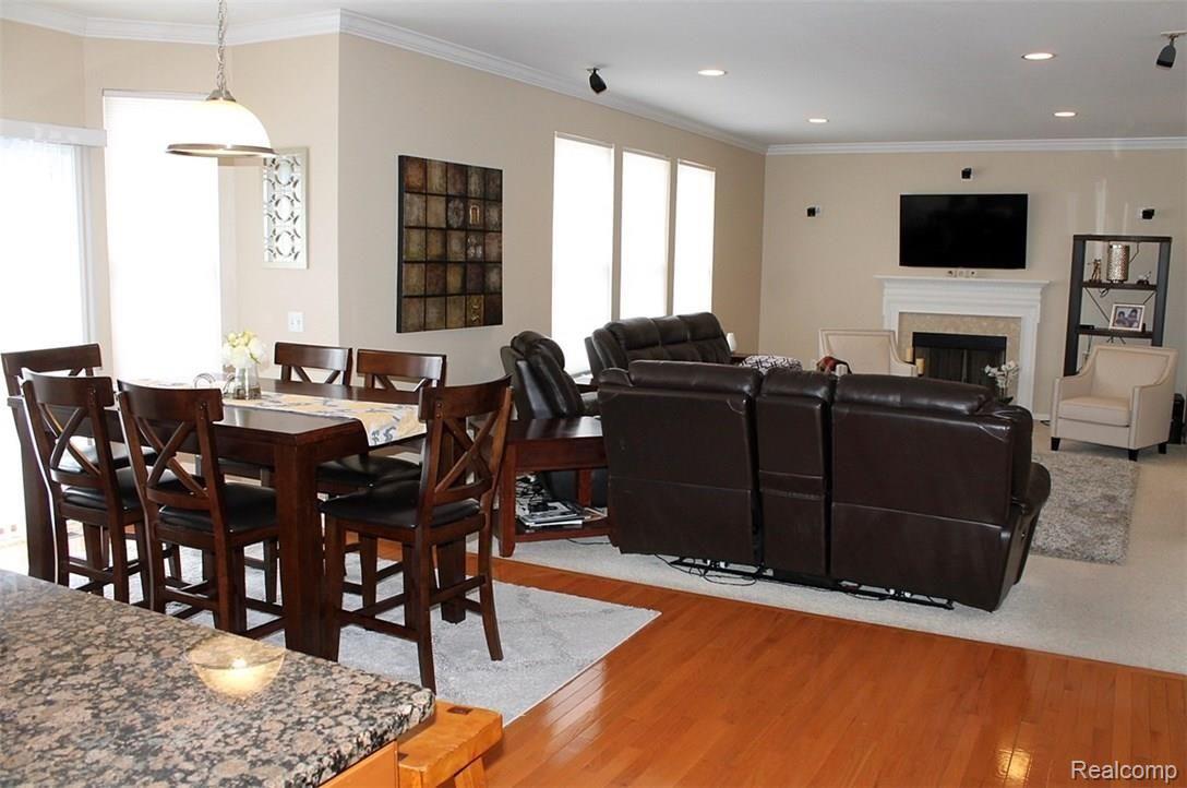3511 Hogan Circle Rochester, MI 48307 - Photo 11 of 43 Breakfast Nook and Family Room