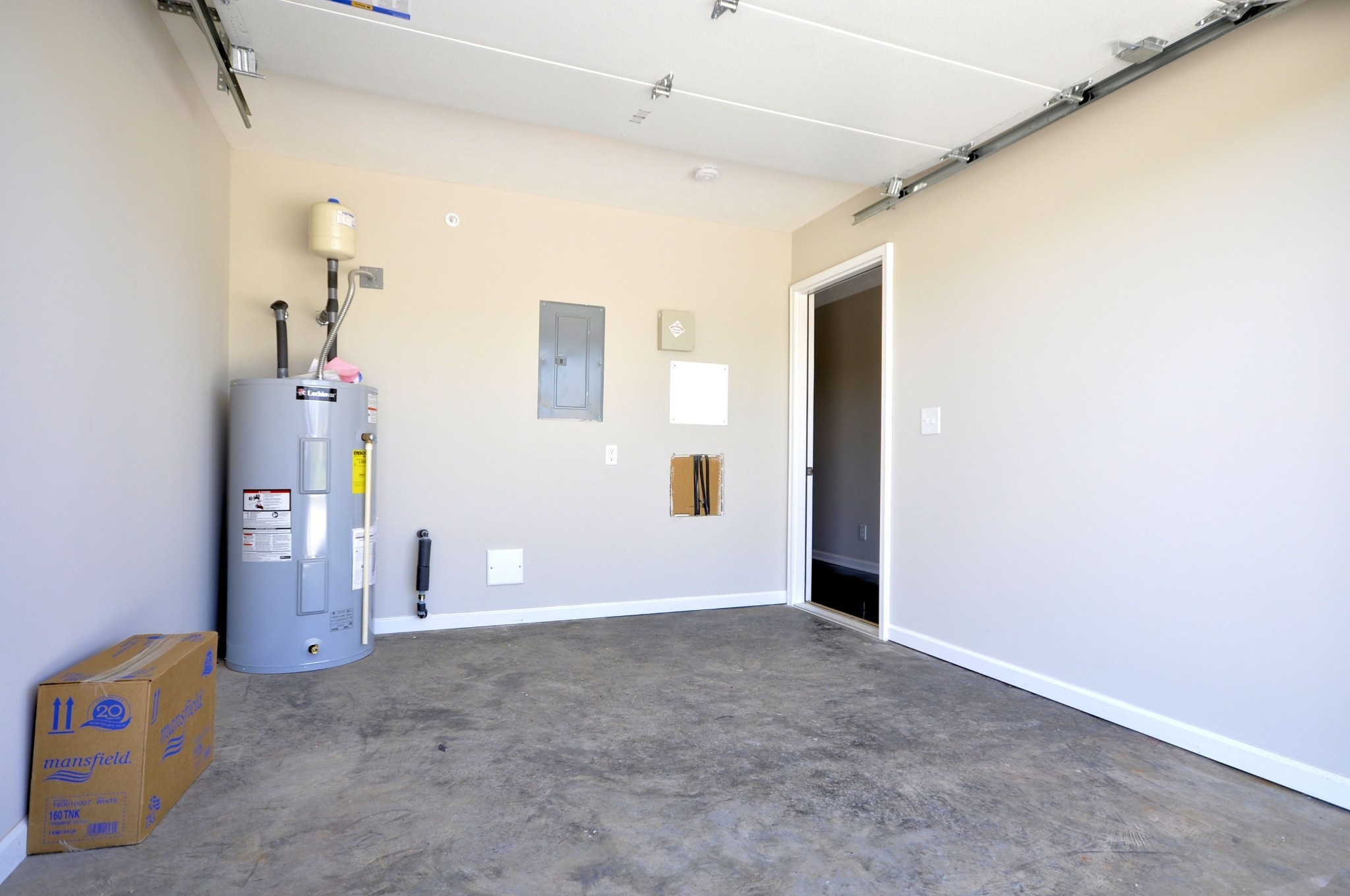 117 Melbourne Drive, Unit E Clarksville, TN 37043 - Photo 15 of 17 a view of an empty room