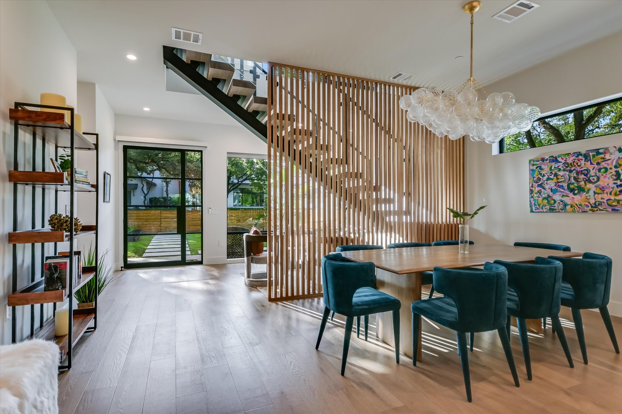 403 Ridgewood Road Austin, TX 78746 - Photo 7 of 32 Gallery Image 7