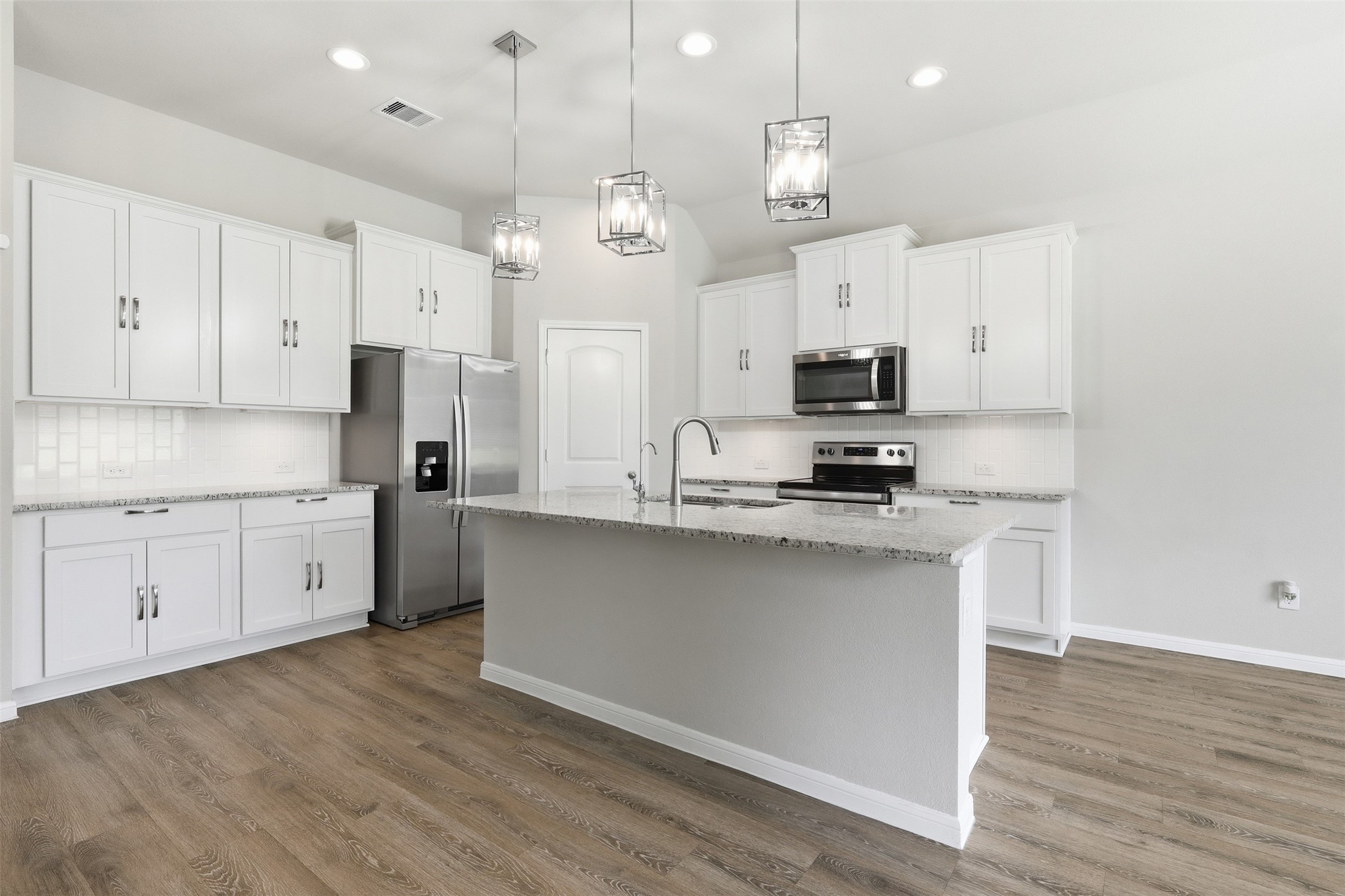 6422 Rolling Hills Road Conroe, TX 77303 - Photo 4 of 43