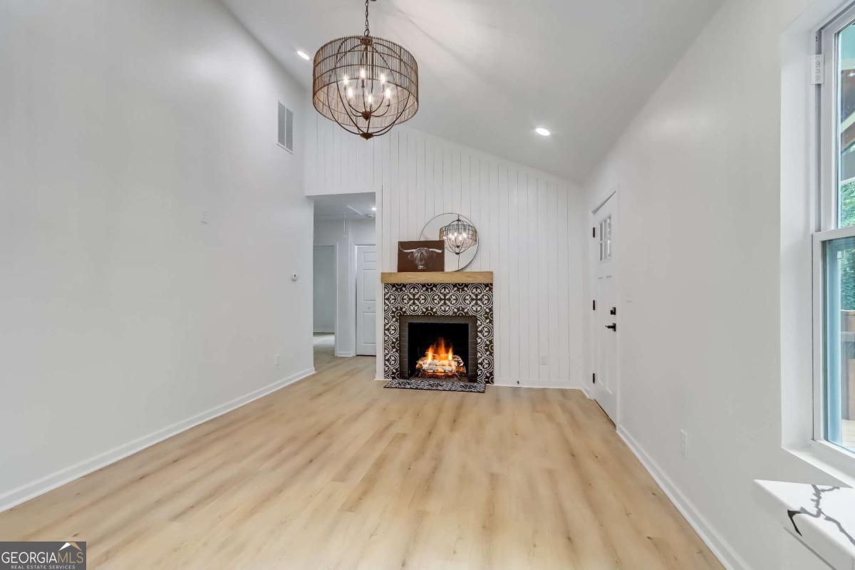 1250 Byewood Lane Southwest Atlanta, GA 30310 - Photo 9 of 48