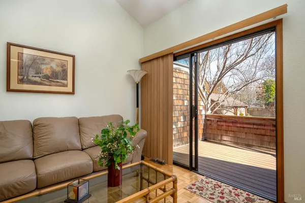 $575,000 | 9231 Lakewood Drive, Windsor, CA 95492