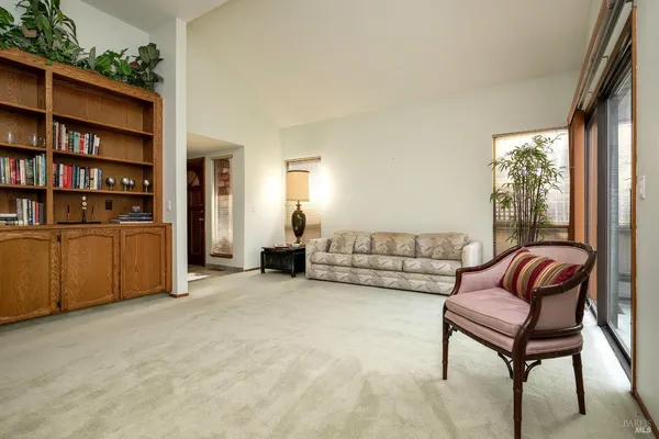 $575,000 | 9231 Lakewood Drive, Windsor, CA 95492