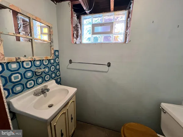 $249,970 | 344 Fairfax Road, Drexel Hill, PA 19026