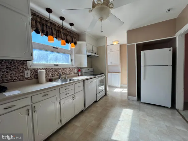 $249,970 | 344 Fairfax Road, Drexel Hill, PA 19026