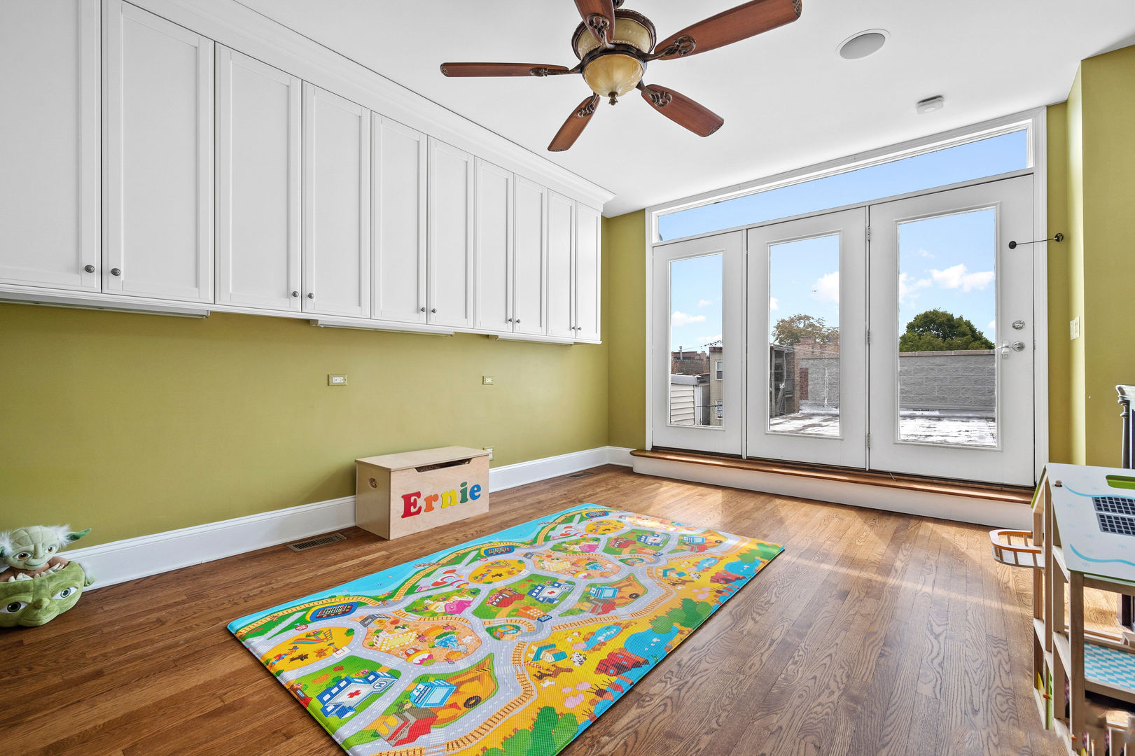 1421 West Lexington Street Chicago, IL 60607 - Photo 32 of 48 a bedroom with window and walk in closet