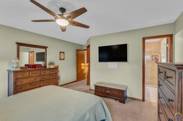 $299,900 | 3509 Southwest Westport Drive, Topeka, KS 66614